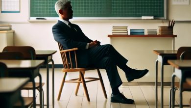 Photo of शिक्षक: स्कूल से गायब, राजनीति में हाज़िर